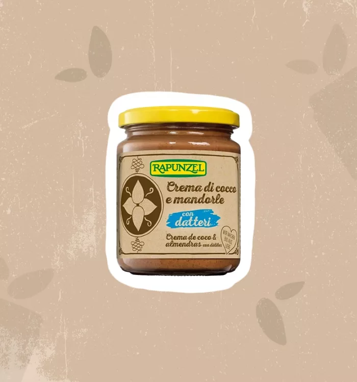 Crema di cocco con mandorle e datteri